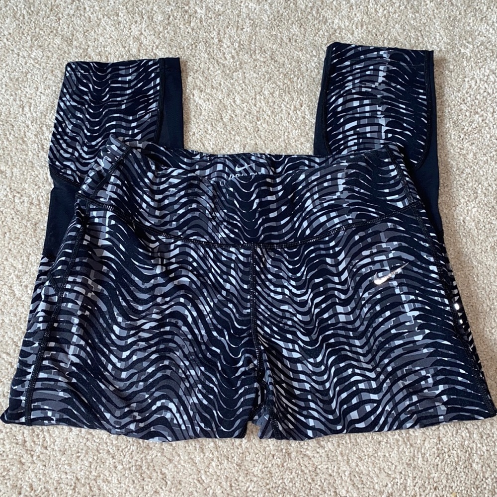 Nike Dr-Fit Capri Leggings